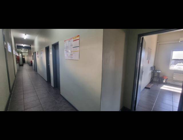 1,100M² WAREHOUSE TO LET IN AIRPORT INDUSTRIA